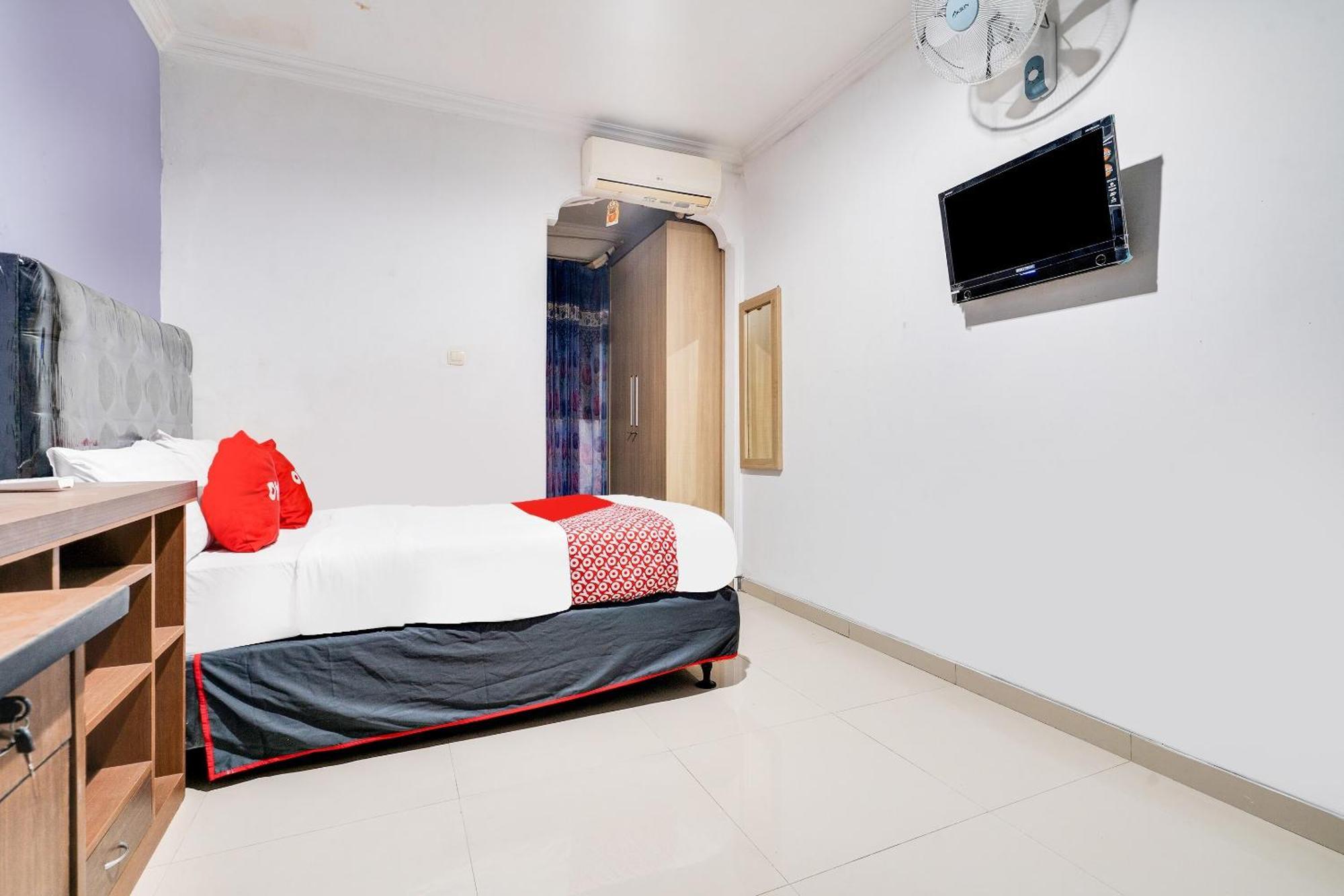 Oyo Life 91994 Sawerigading Jatinangor Syariah Hotel Sayang Buitenkant foto