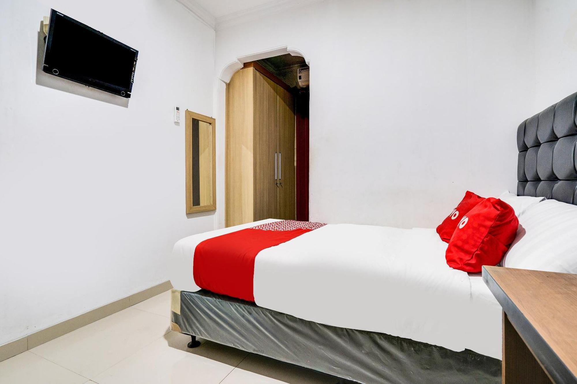 Oyo Life 91994 Sawerigading Jatinangor Syariah Hotel Sayang Buitenkant foto