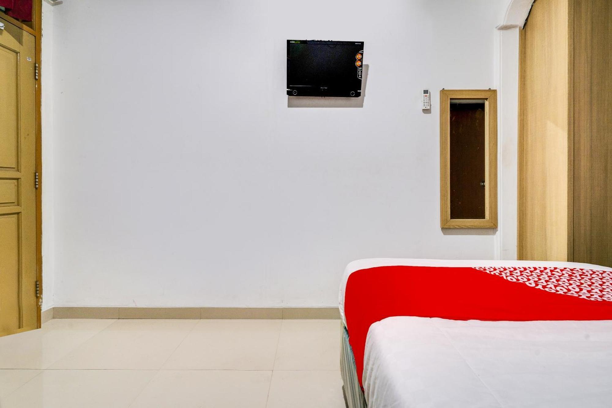 Oyo Life 91994 Sawerigading Jatinangor Syariah Hotel Sayang Buitenkant foto